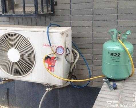 空调加氟时氟瓶怎么放（空调加氟时氟瓶怎么放的）